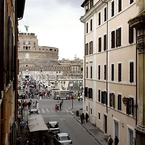 Casa De Fiori 2*, Rome Italy